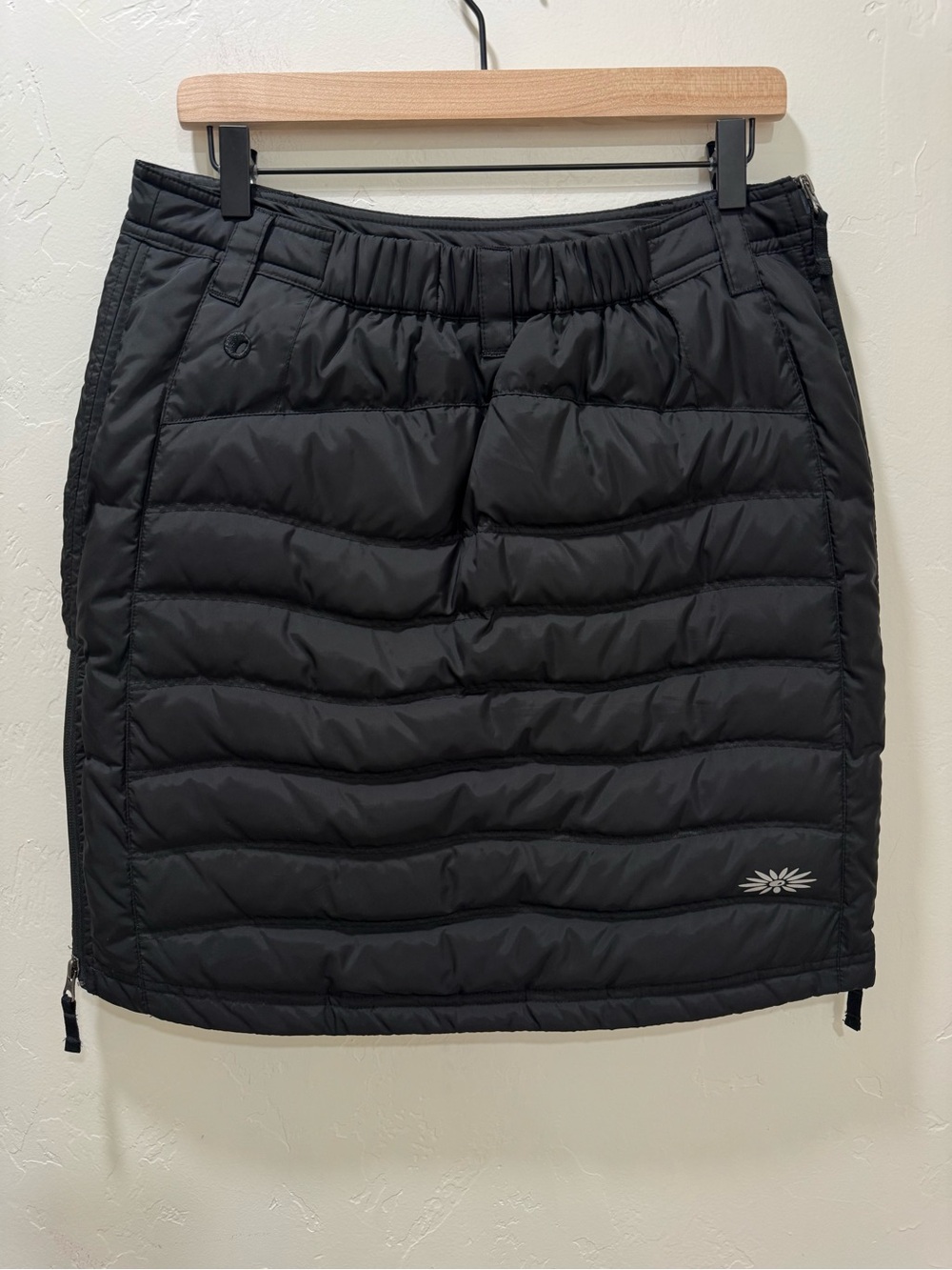 SKHOOP Down Quilted Black Insulated Skirt Women's Medium Gorpcore Outdoor - Picture 5 of 16
